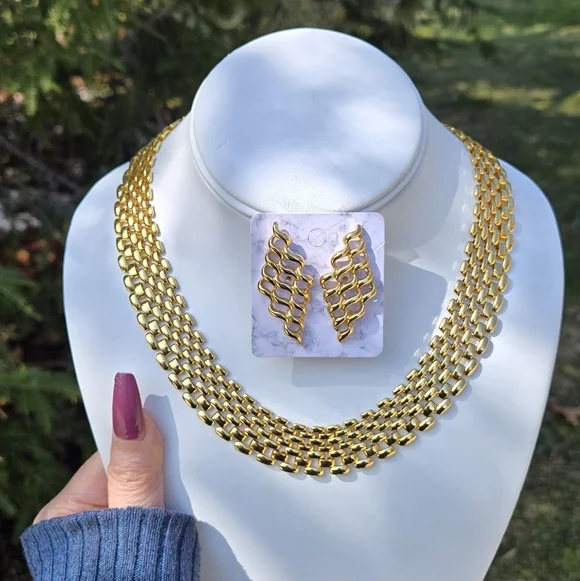 Vintage Premier Designs Panther Link Collar Necklace Gold Tone / Avon Eartings - Picture 3 of 16